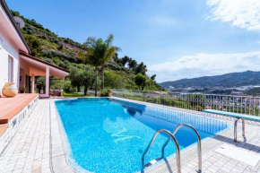 Villa Bouganville - Swimming Pool, Gym & Sauna, Castellaro